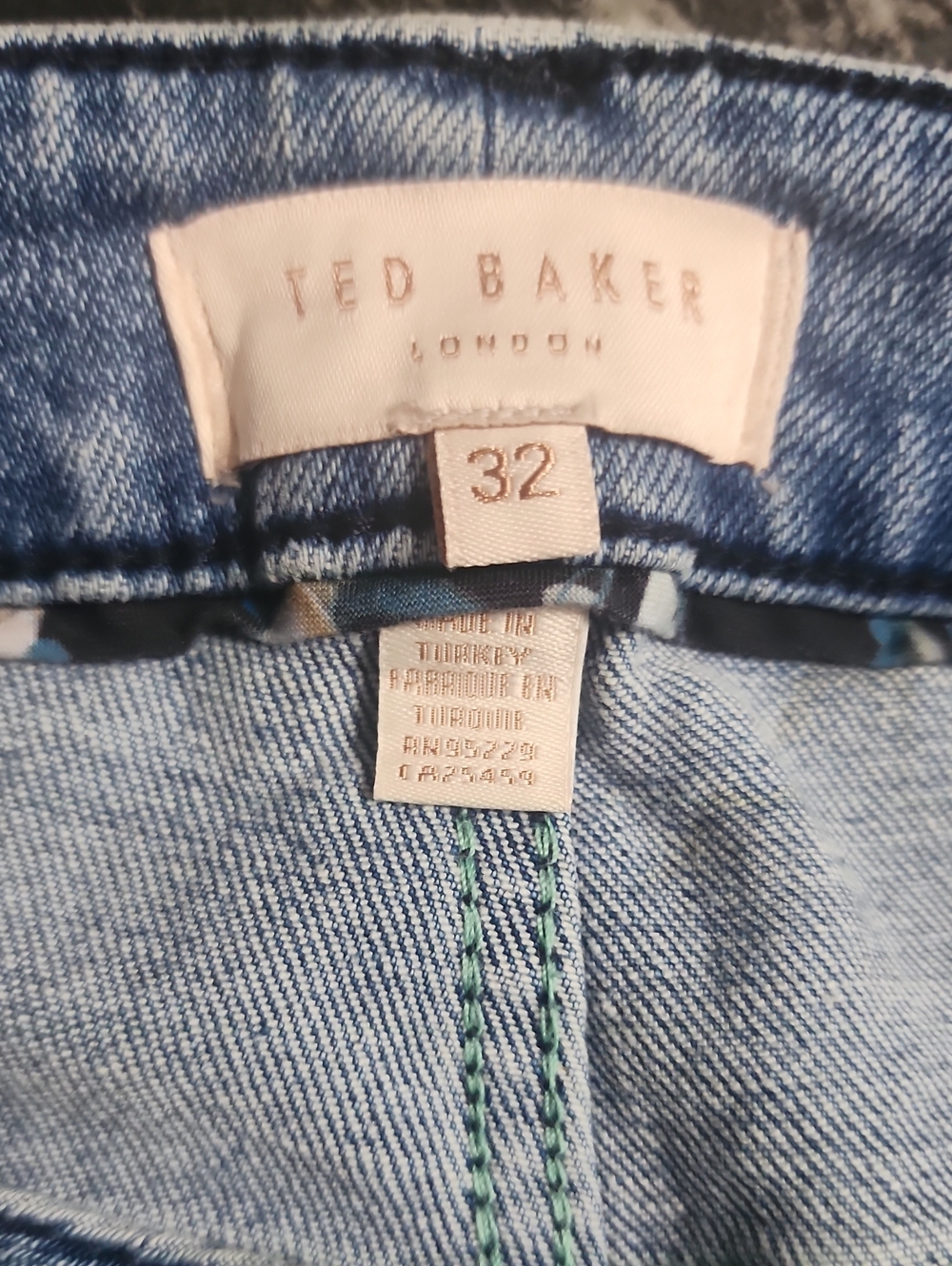 Ted Baker Light Blue Destressed Women's Denim Jeans--32